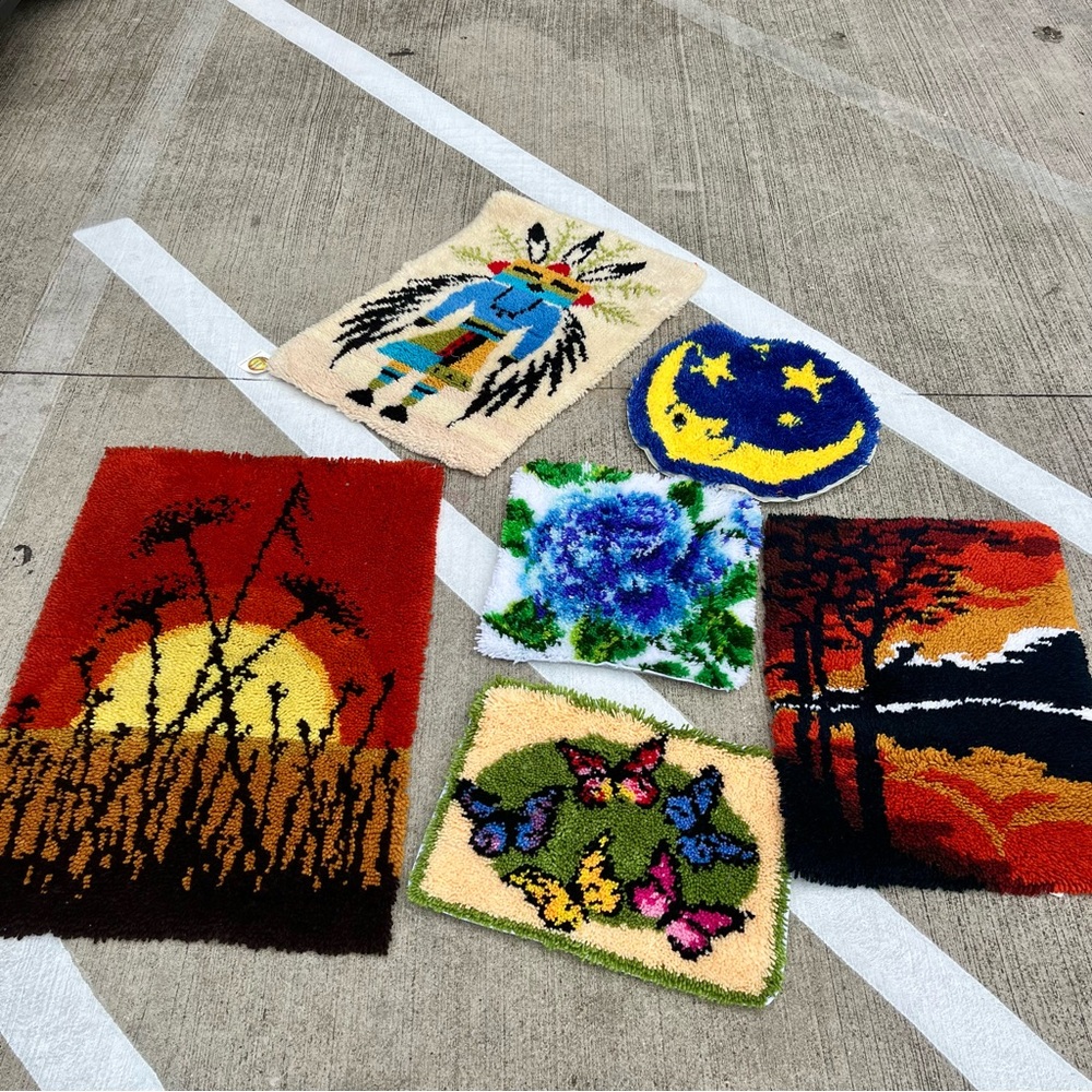 Handmade Vintage 1970s Tufted Rugs/Latch Hook Rugs/Wall Hangings/Moon&Star - Picture 5 of 5